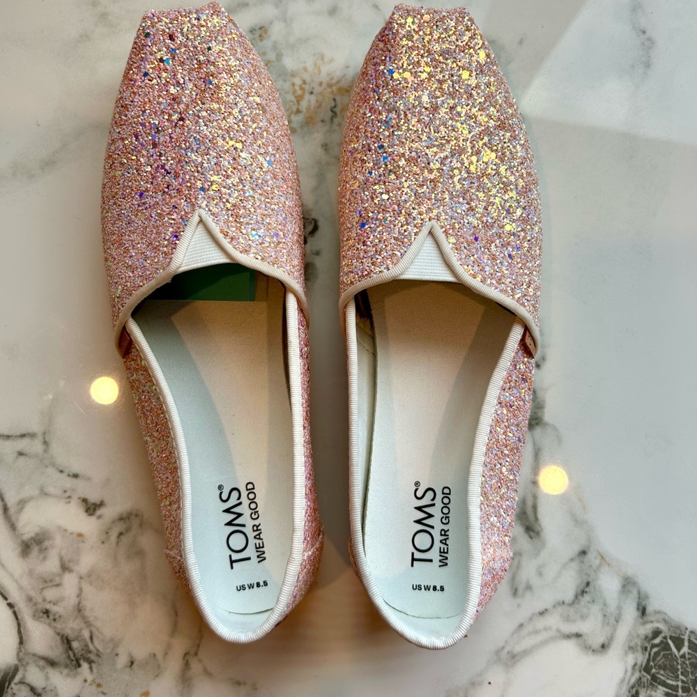 TOMS Women's Sparkling Pink Loafers NIB size 8.5